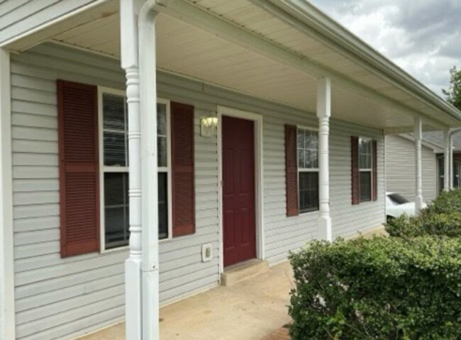 2420 N Ford St in Clarksville, TN - Building Photo - Building Photo