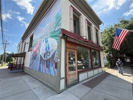 101 E 2nd St in Watkins Glen, NY - Building Photo