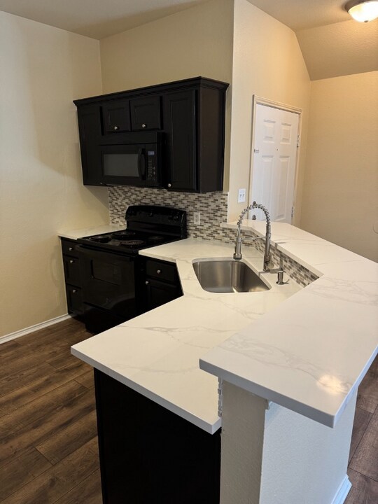 129 Lindas Creek Ln in Weatherford, TX - Building Photo