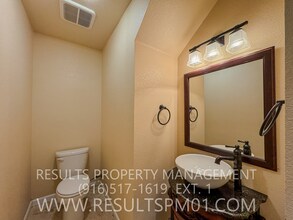 9121 Echo Point Pl in Orangevale, CA - Building Photo - Building Photo