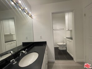 1338 N Sierra Bonita Ave in West Hollywood, CA - Building Photo - Building Photo