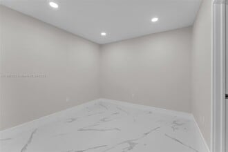11800 SW 176th St, Unit 203 in Miami, FL - Building Photo - Building Photo