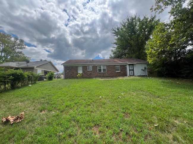 property at 3390 Ridgemont Ave