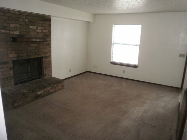 224-226 Skylark Ct in Norman, OK - Building Photo - Building Photo