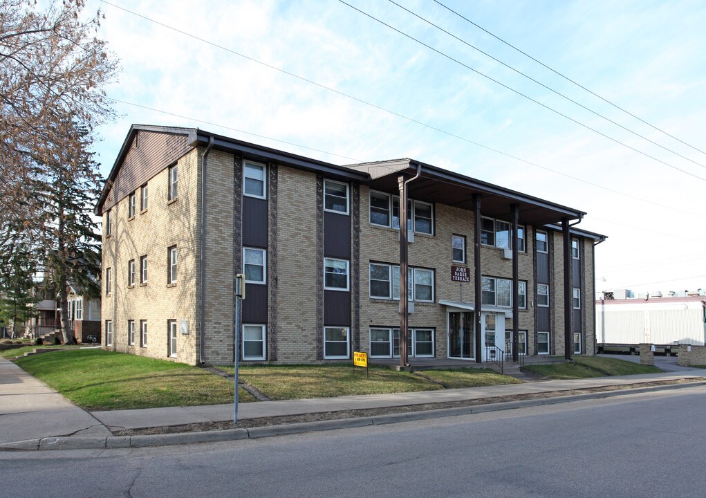 John Daher Terrace in Minneapolis, MN - Foto de edificio