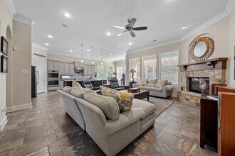 1923 Graystone Hills Dr in Conroe, TX - Building Photo - Building Photo