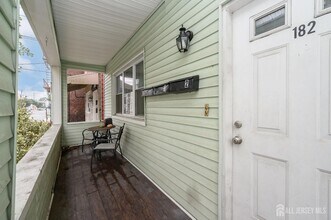 182 Avenue F in Bayonne, NJ - Building Photo - Building Photo