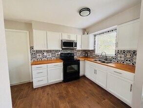 27064 Omni Ln in Punta Gorda, FL - Building Photo - Building Photo