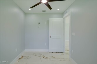 805-807 W 12th St in Lehigh Acres, FL - Building Photo - Building Photo