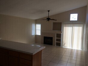 5305 Grogan Dr in Bakersfield, CA - Building Photo - Building Photo
