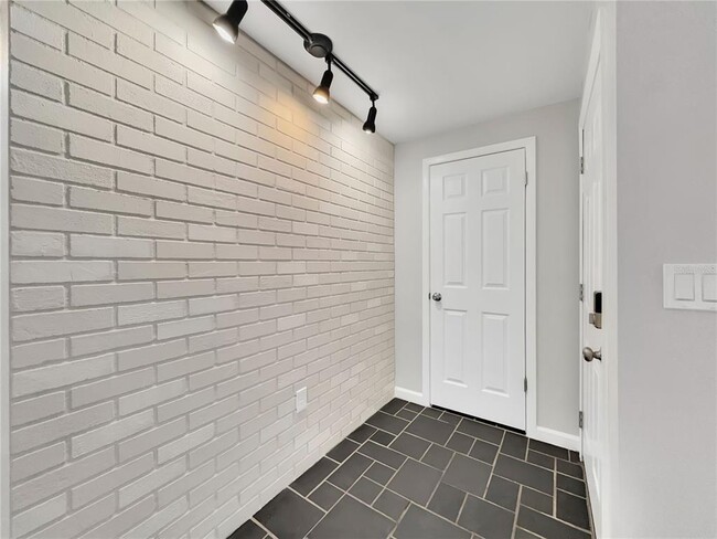 9240 Glen Moor Ln in Port Richey, FL - Building Photo - Building Photo