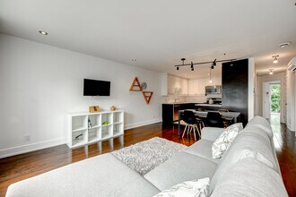 3927 Evelyn Rue in Verdun, QC - Building Photo - Building Photo