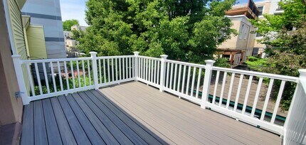 2217 Spring Garden St in Philadelphia, PA - Foto de edificio - Building Photo