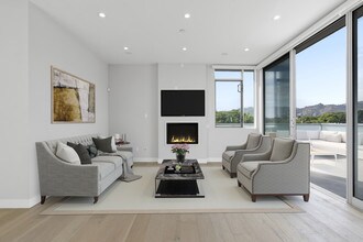 1148 N Detroit St-Unit -Penthouse in West Hollywood, CA - Building Photo - Building Photo