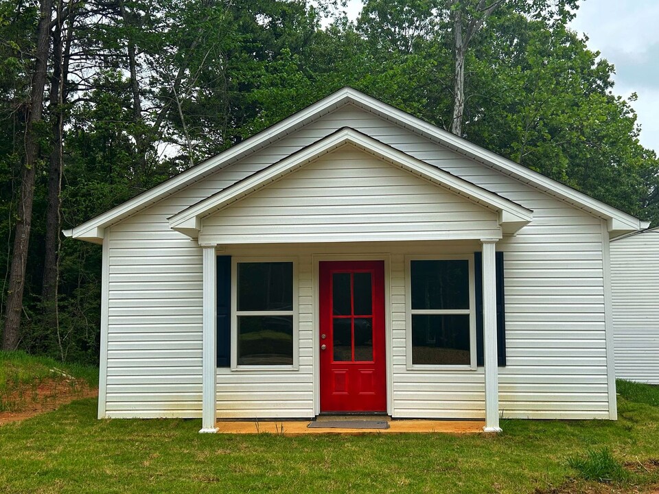 16B CR 302 in Oxford, MS - Building Photo