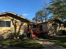 11683 Lakeshore S in Auburn, CA - Building Photo