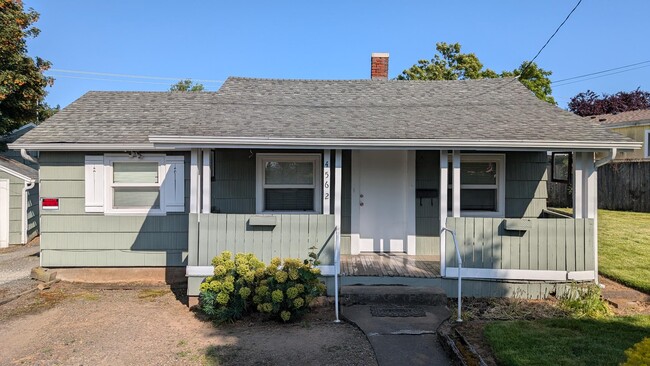 4562 NE Cully Blvd, Unit 4562
