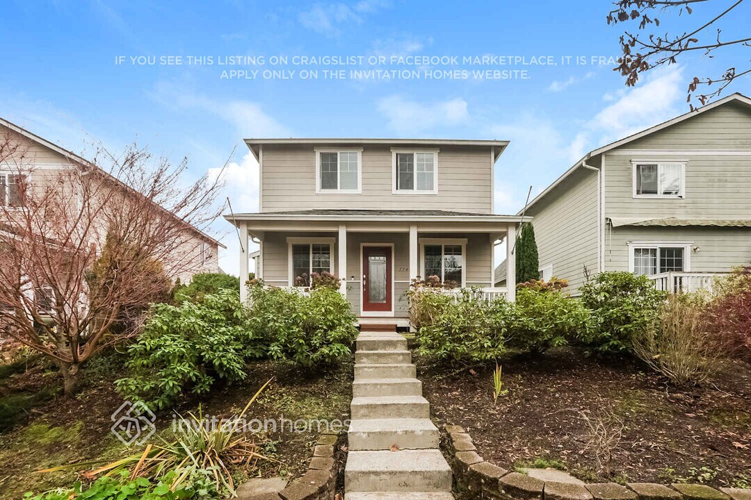 11408 33rd St NE in Lake Stevens, WA - Building Photo