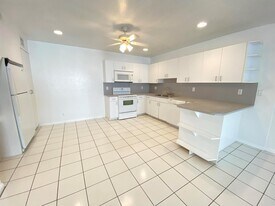 13960 Folkestone Cir in Wellington, FL - Building Photo