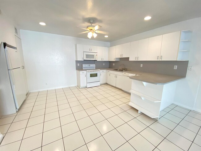 property at 13960 Folkestone Cir