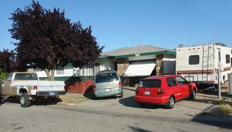 825 Singleton Rd in San Jose, CA - Building Photo
