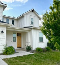 2065 N Sombrero Ave in Middleton, ID - Building Photo - Building Photo