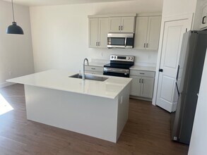 1797 Livy Ln in Washington, UT - Building Photo - Building Photo