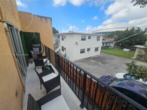 1241 NW 6th St in Miami, FL - Building Photo - Building Photo