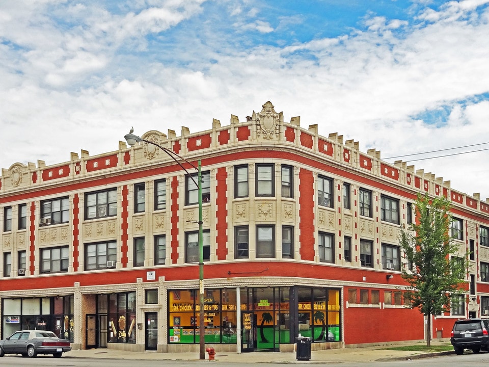 First InSite 7959 S Ashland Apartments in Chicago, IL - Foto de edificio