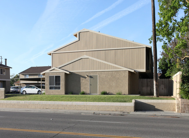 Ashley Court Apartments in Lemoore, CA - Building Photo - Building Photo