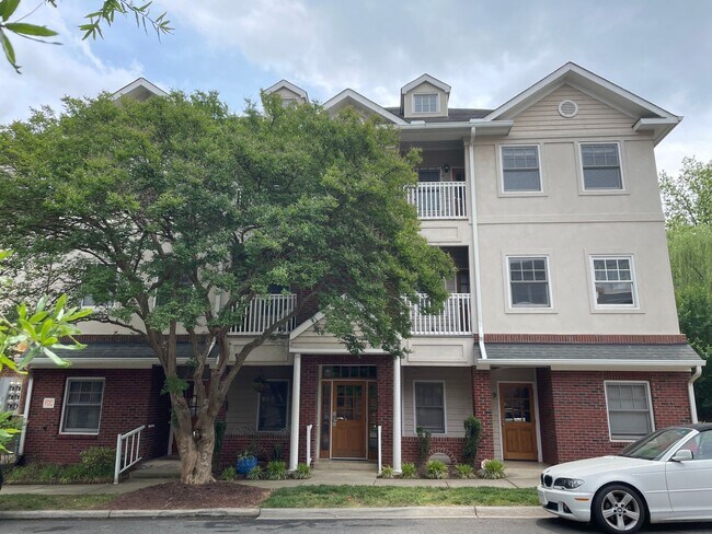 property at 127 S Summit Ave