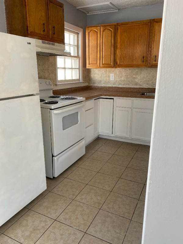 14 N Ritchie Ave in Ravenswood, WV - Building Photo - Building Photo