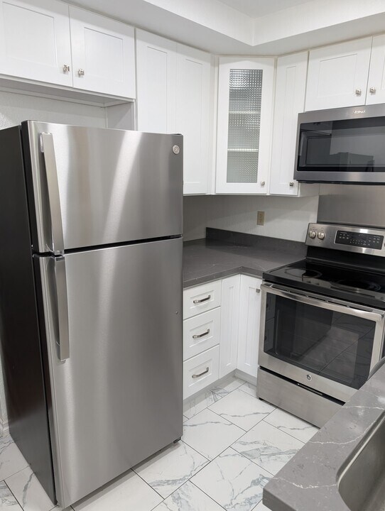 1520 Schenone Ct in Concord, CA - Building Photo