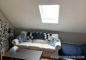 3 Aldie St, Unit 3 in Boston, MA - Building Photo