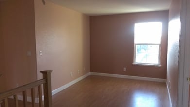 1800 Marinette Ln in Roseville, CA - Building Photo - Building Photo