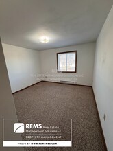 544 E Slifer St, Unit 13 in Portage, WI - Building Photo - Building Photo