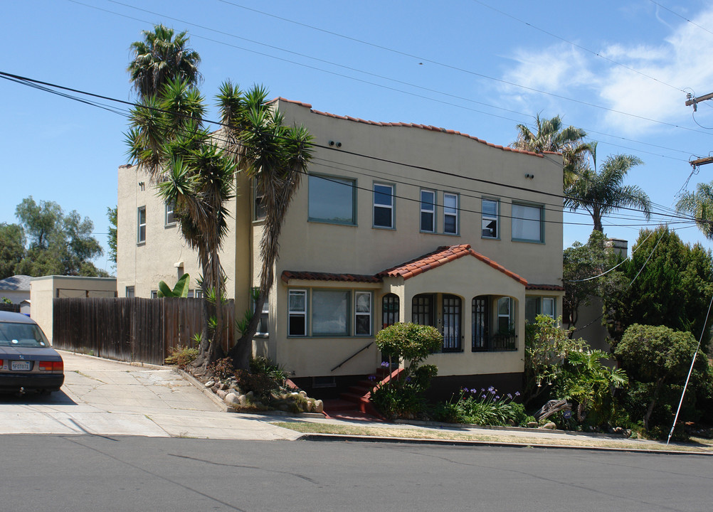 2913 Juniper St in San Diego, CA - Building Photo