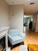 65 Asti Ave, Unit Asti Avenue in Revere, MA - Foto de edificio - Building Photo