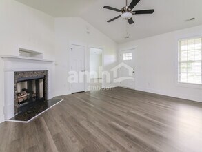 15 Hanford Dr in Clayton, NC - Foto de edificio - Building Photo