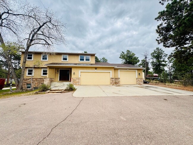 11085 Thomas Rd in Colorado Springs, CO - Building Photo - Building Photo