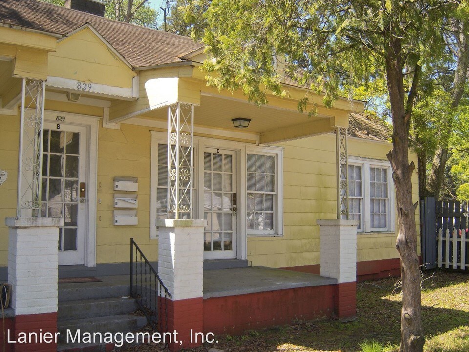 829 E 32nd St in Savannah, GA - Building Photo