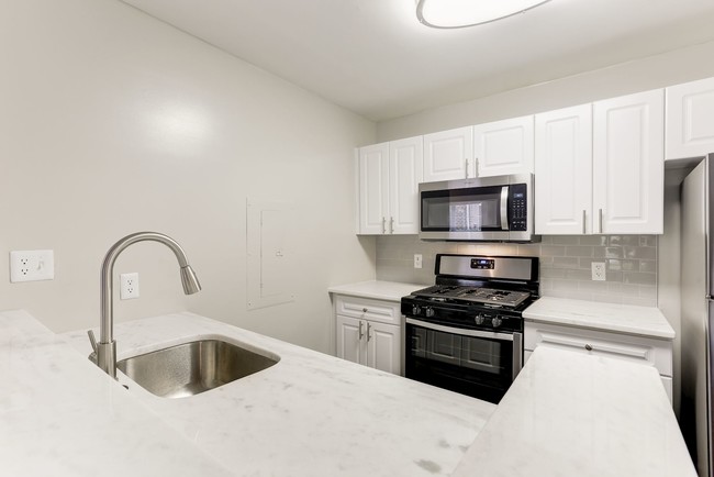 Welcome to Westerly at Worldgate! in Herndon, VA - Building Photo - Building Photo