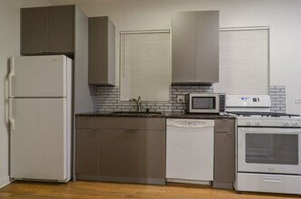 3048 N Clybourn Ave in Chicago, IL - Building Photo - Building Photo