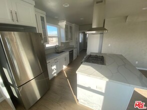 1819 S Sycamore Ave in Los Angeles, CA - Building Photo - Building Photo