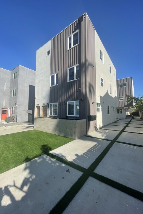 1269 W 36th St in Los Angeles, CA - Foto de edificio