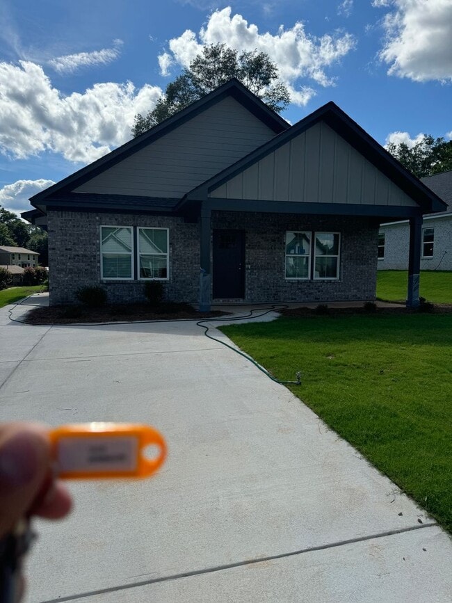 property at 1416 Spring Dr