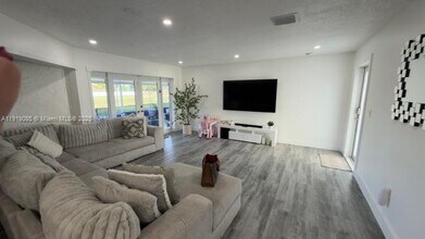 21017 SW 125th Avenue Rd in Miami, FL - Building Photo - Building Photo