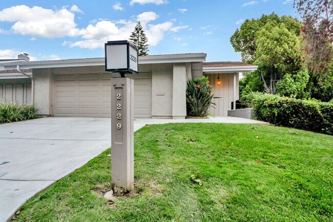 2229 Camino Preciosa Sur in San Diego, CA - Building Photo - Building Photo