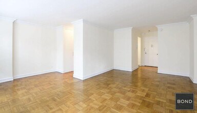 888 8th Ave in New York, NY - Building Photo - Building Photo