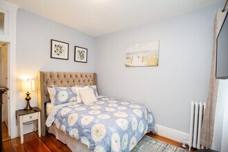 636 Washington St in Brookline, MA - Building Photo - Building Photo